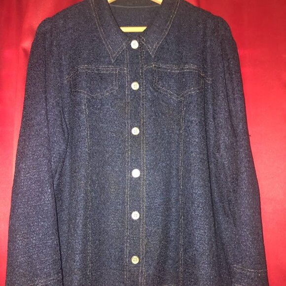Women's Button Down Super Stretchy Denim Colored Shirt NWOT - Picture 3 of 7